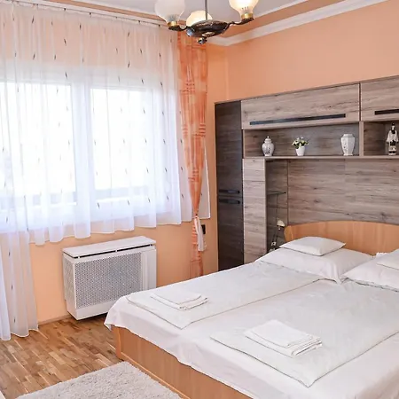 Holiday home Lilla Vendeghaz *