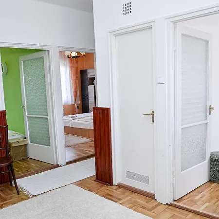 Lilla Vendeghaz Holiday home *